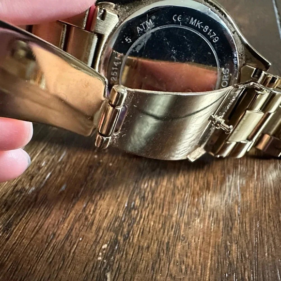 Michael Kors Slim runway watch - Picture 5 of 12